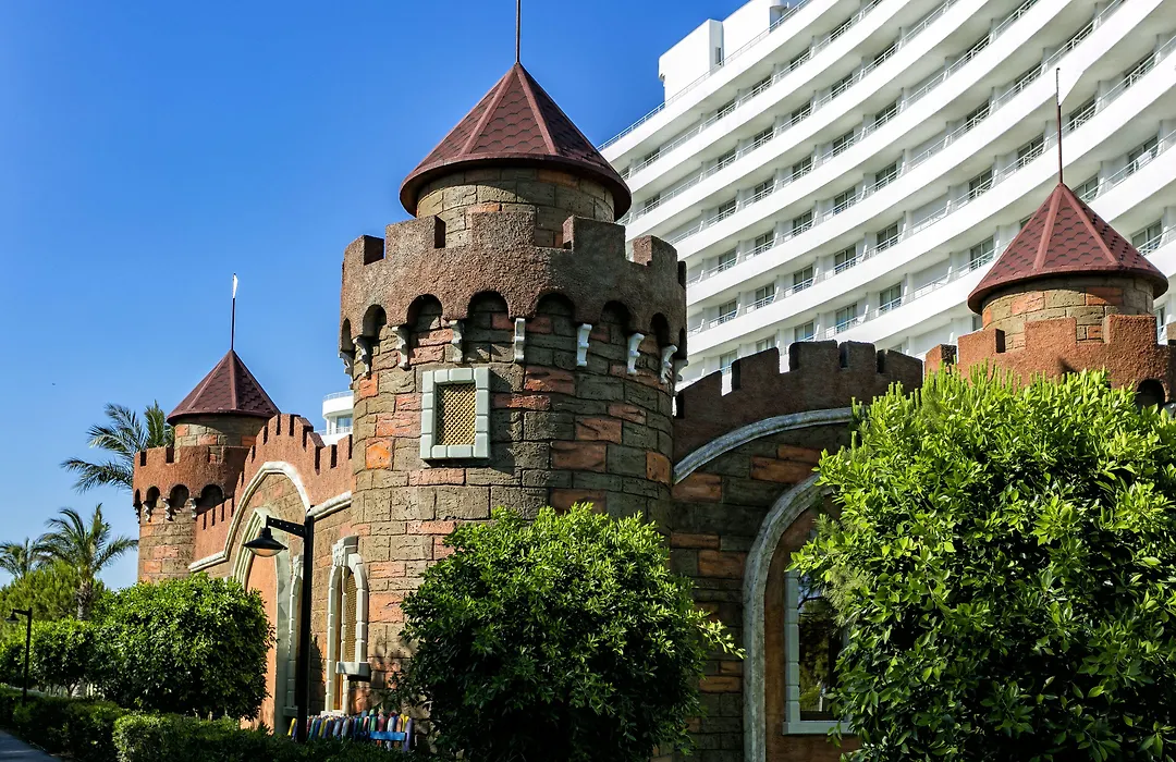 Miracle Resort Hotel-1